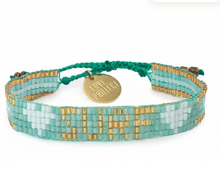 將圖片載入圖庫檢視器 Seed Bead LOVE with Hearts Bracelet